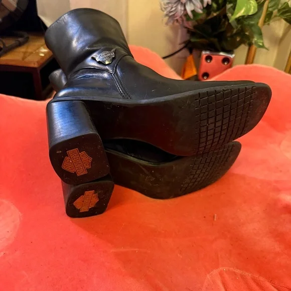 Harley Davidson Black Women's Leather Mid-Calf Block Heel Boots - Picture 4 of 6